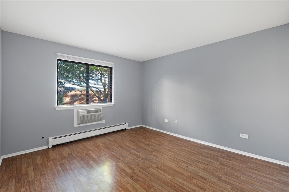 5348 N Cumberland Avenue #206, Chicago, IL 60656