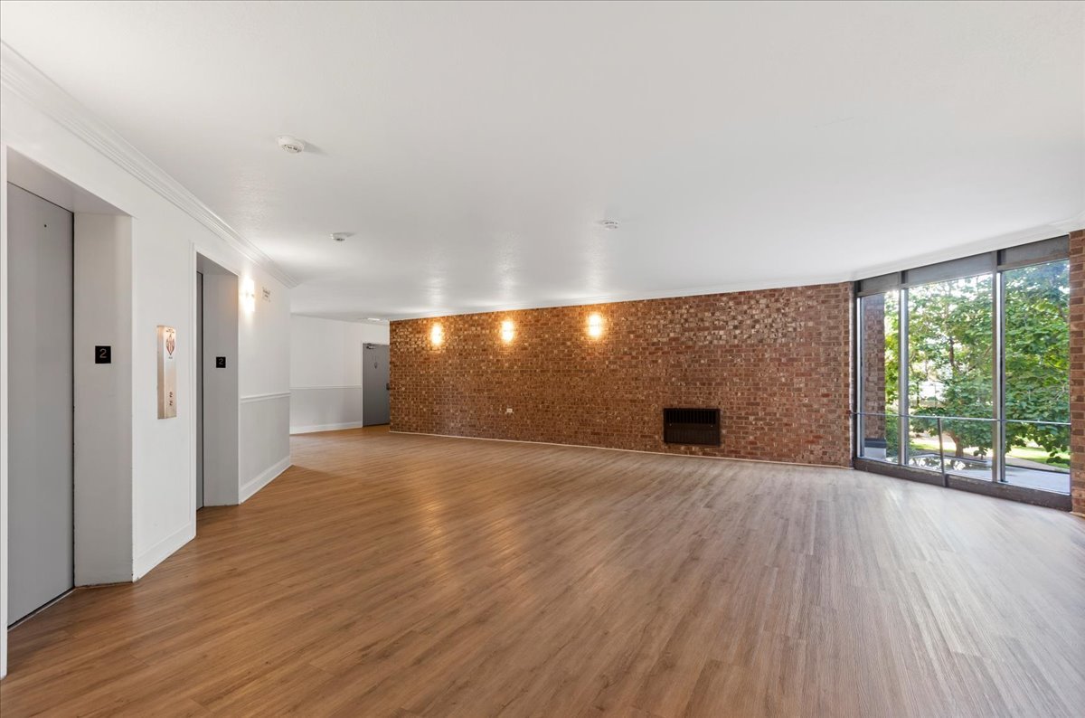 5348 N Cumberland Avenue #206, Chicago, IL 60656