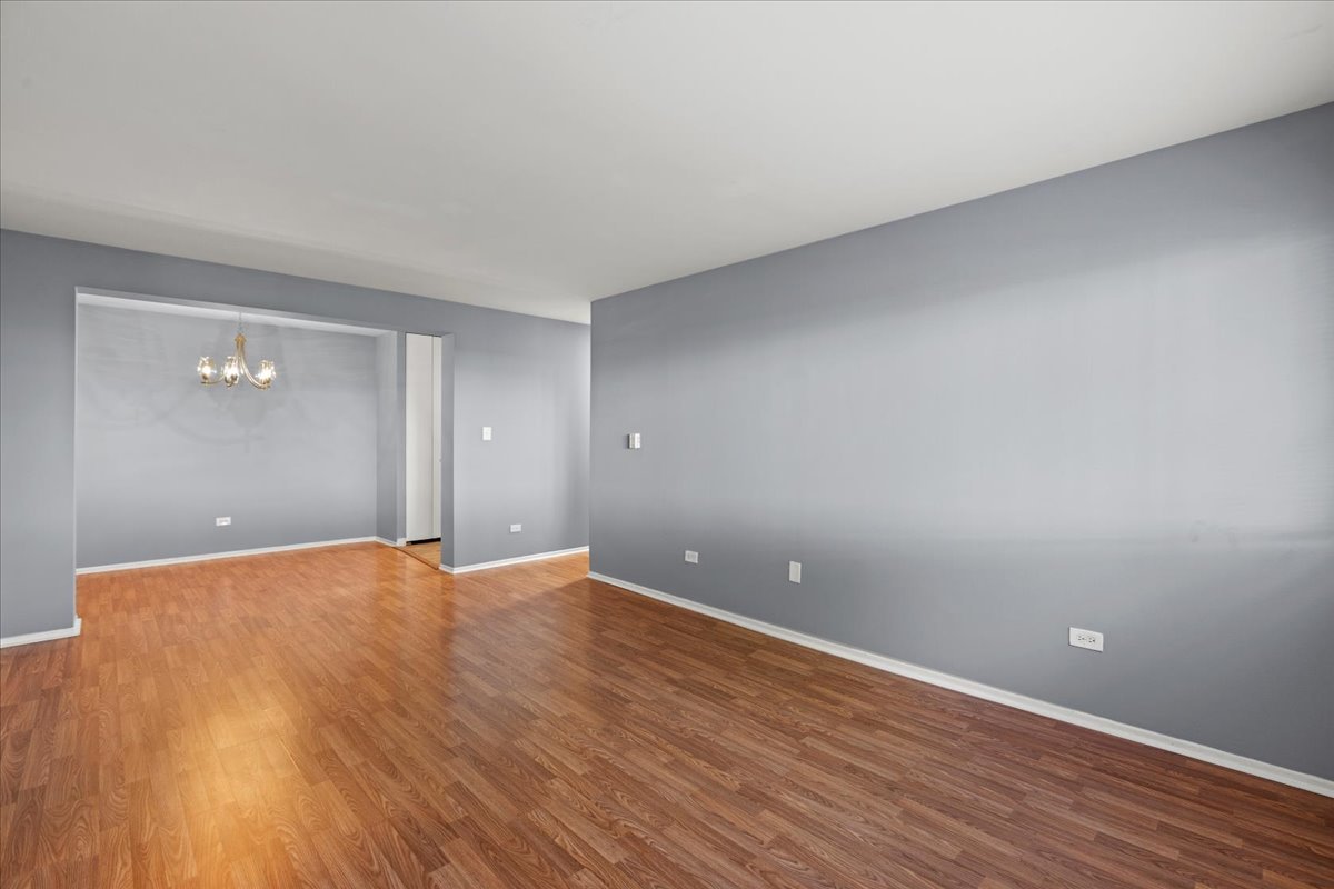 5348 N Cumberland Avenue #206, Chicago, IL 60656