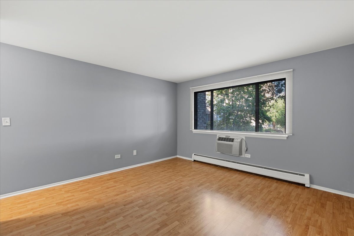 5348 N Cumberland Avenue #206, Chicago, IL 60656