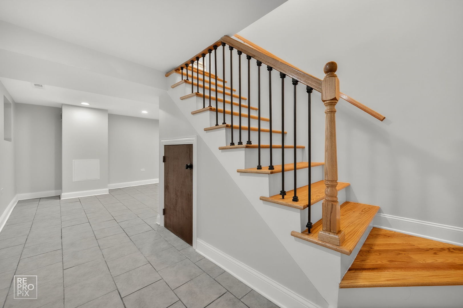 8111 S Throop Street, Chicago, IL 60620