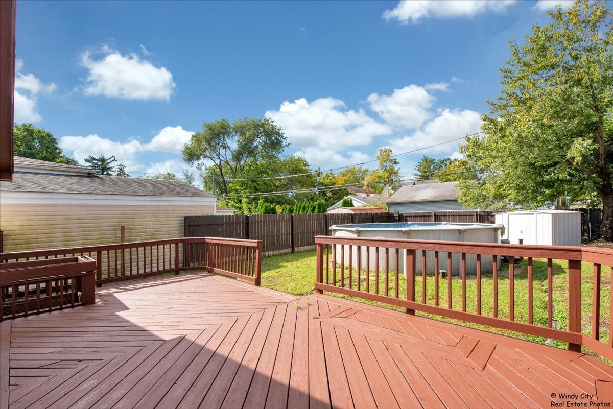 14914 AVERS Avenue, Midlothian, IL 60445