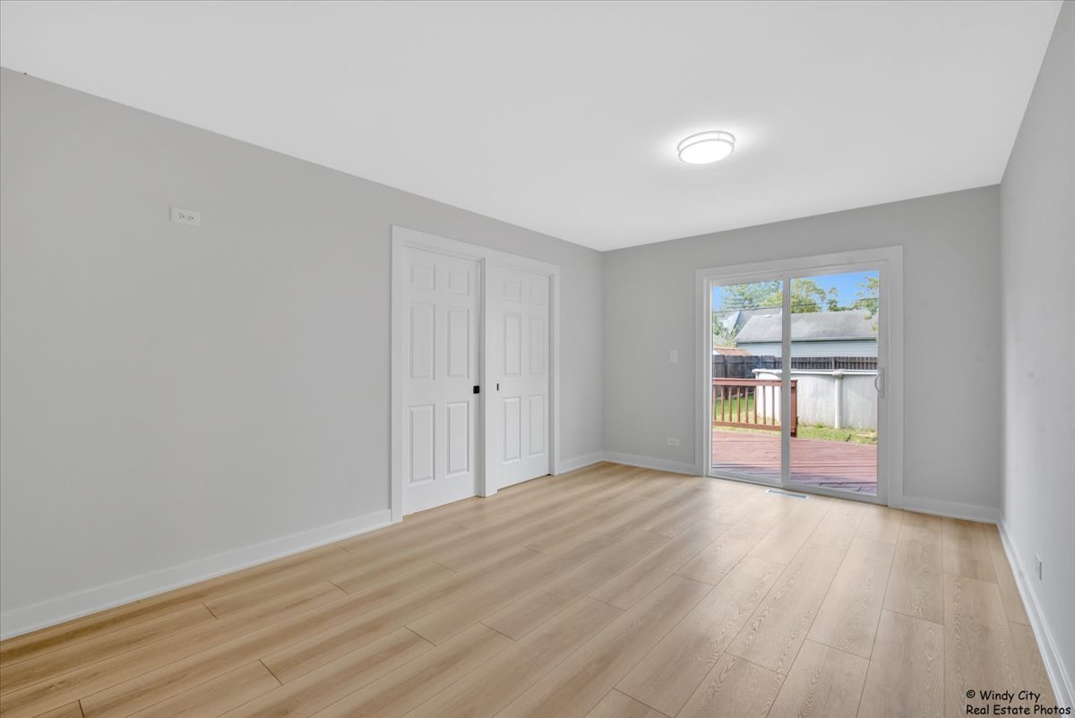 14914 AVERS Avenue, Midlothian, IL 60445