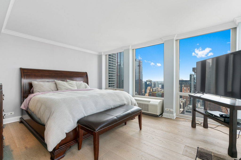 111 E Chestnut Street #38A, Chicago, IL 60611