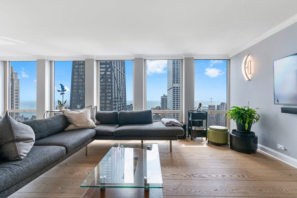 111 E Chestnut Street #38A, Chicago, IL 60611