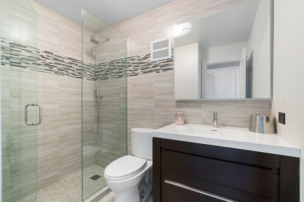 111 E Chestnut Street #38A, Chicago, IL 60611