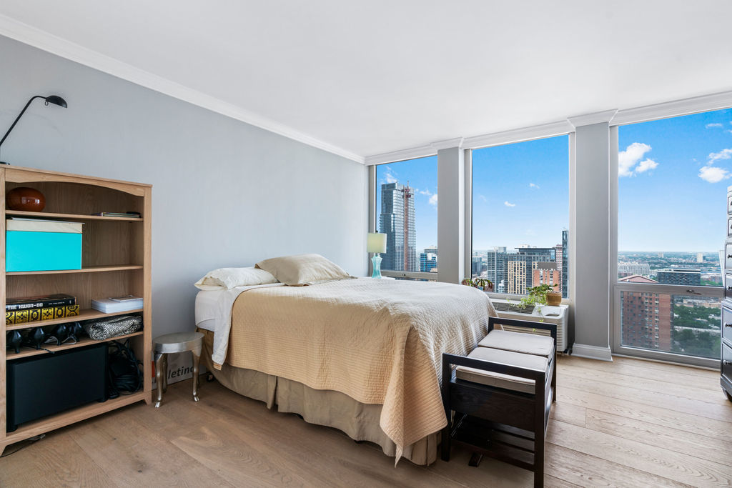 111 E Chestnut Street #38A, Chicago, IL 60611