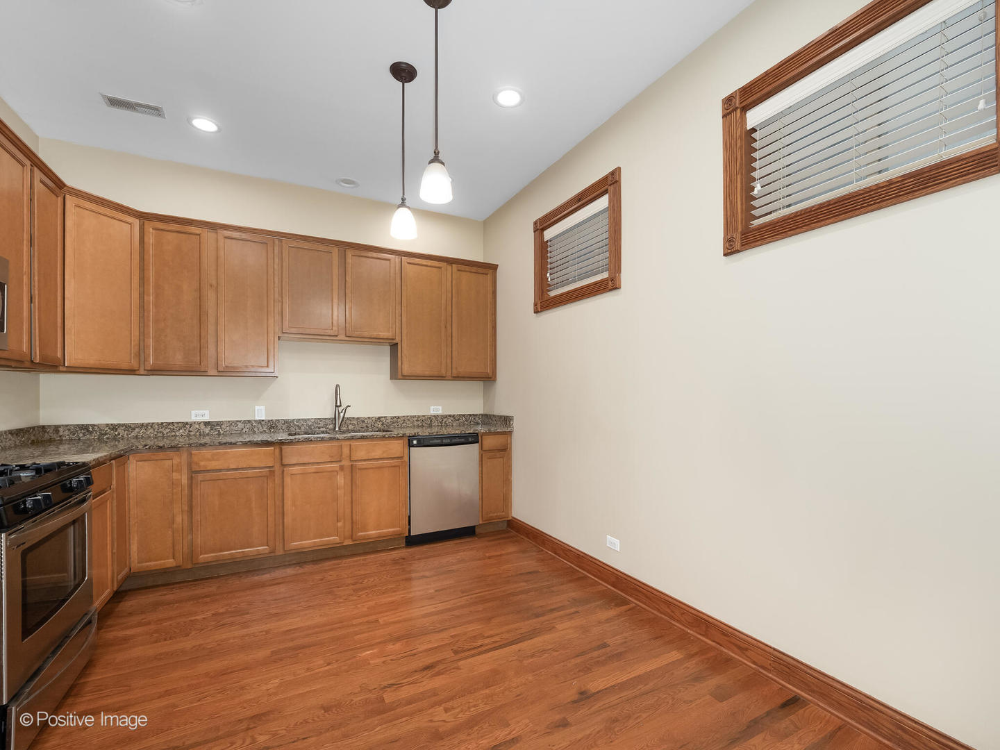 3549 S Lowe Avenue, Chicago, IL 60609