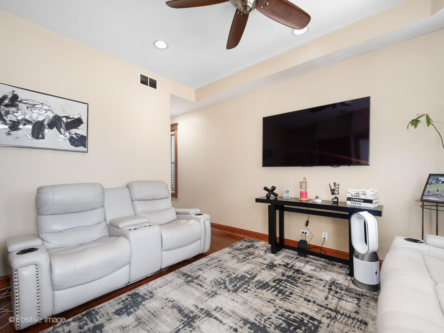 3549 S Lowe Avenue, Chicago, IL 60609