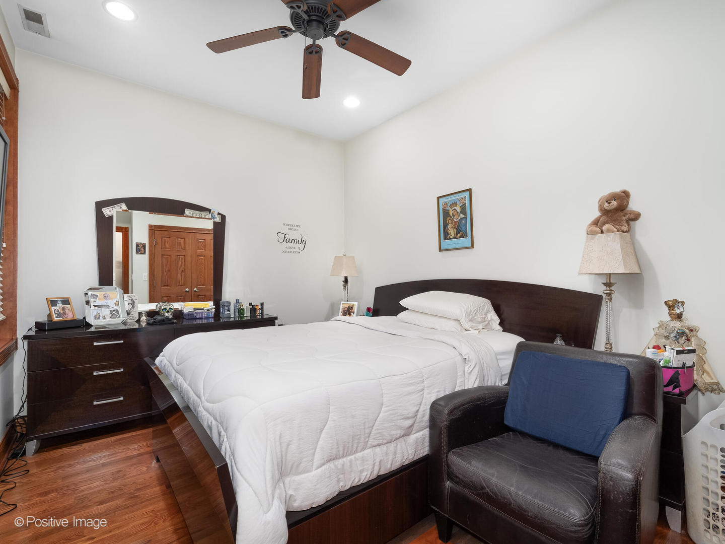 3549 S Lowe Avenue, Chicago, IL 60609