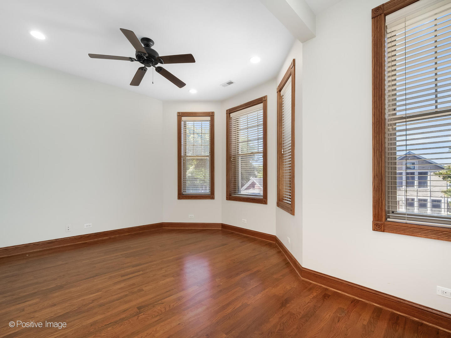 3549 S Lowe Avenue, Chicago, IL 60609