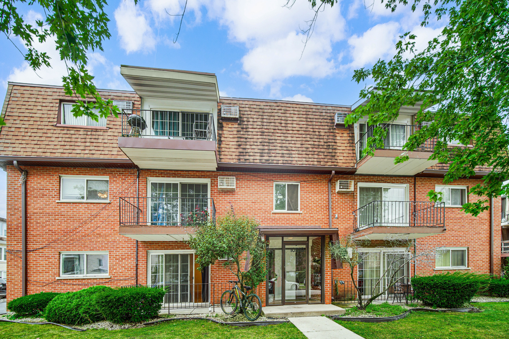 10510 Parkside Avenue #1, Chicago Ridge, IL 60415