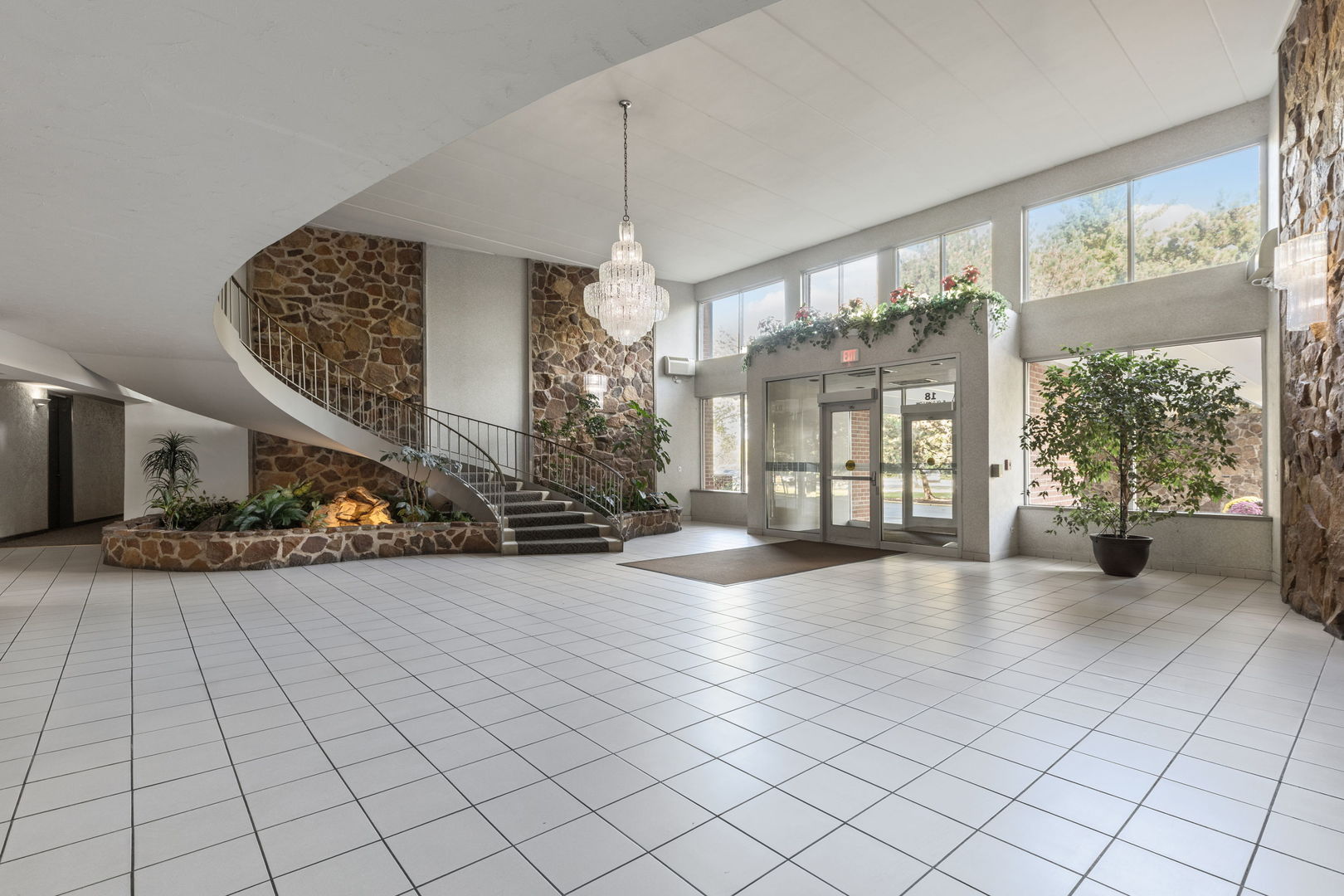 18 E Old Willow Road #210N, Prospect Heights, IL 60070