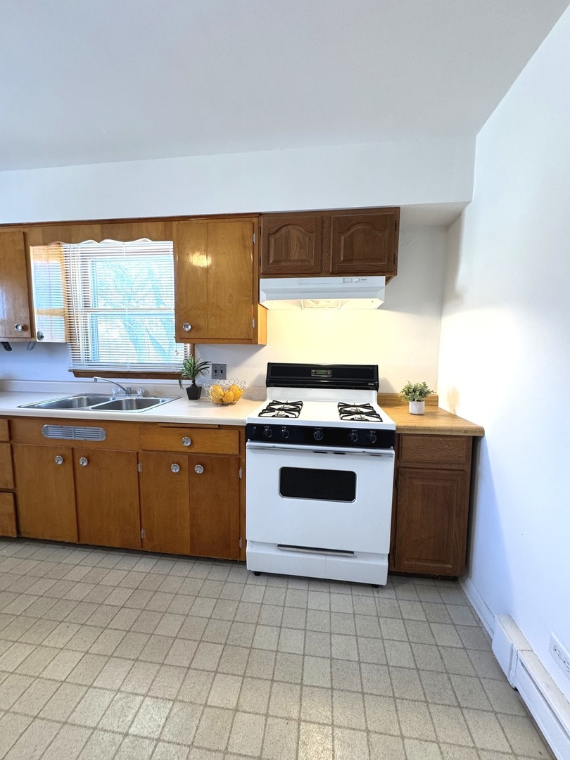 1915 Seymour Avenue #2, North Chicago, IL 60064