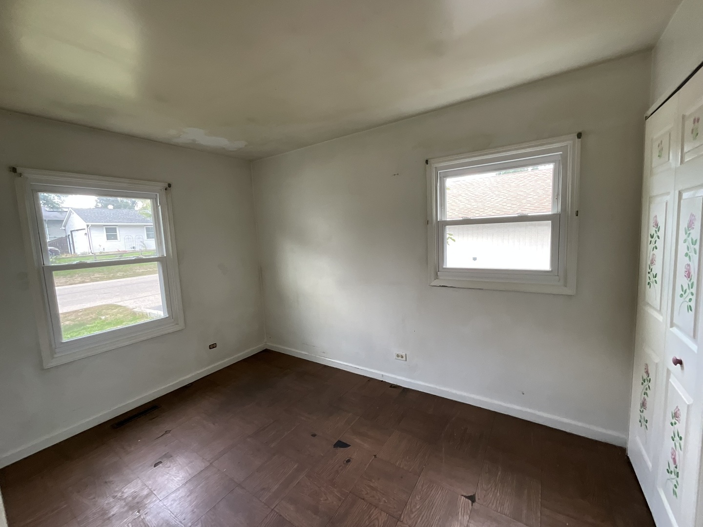 915 Mayfield Drive, Round Lake Beach, IL 60073