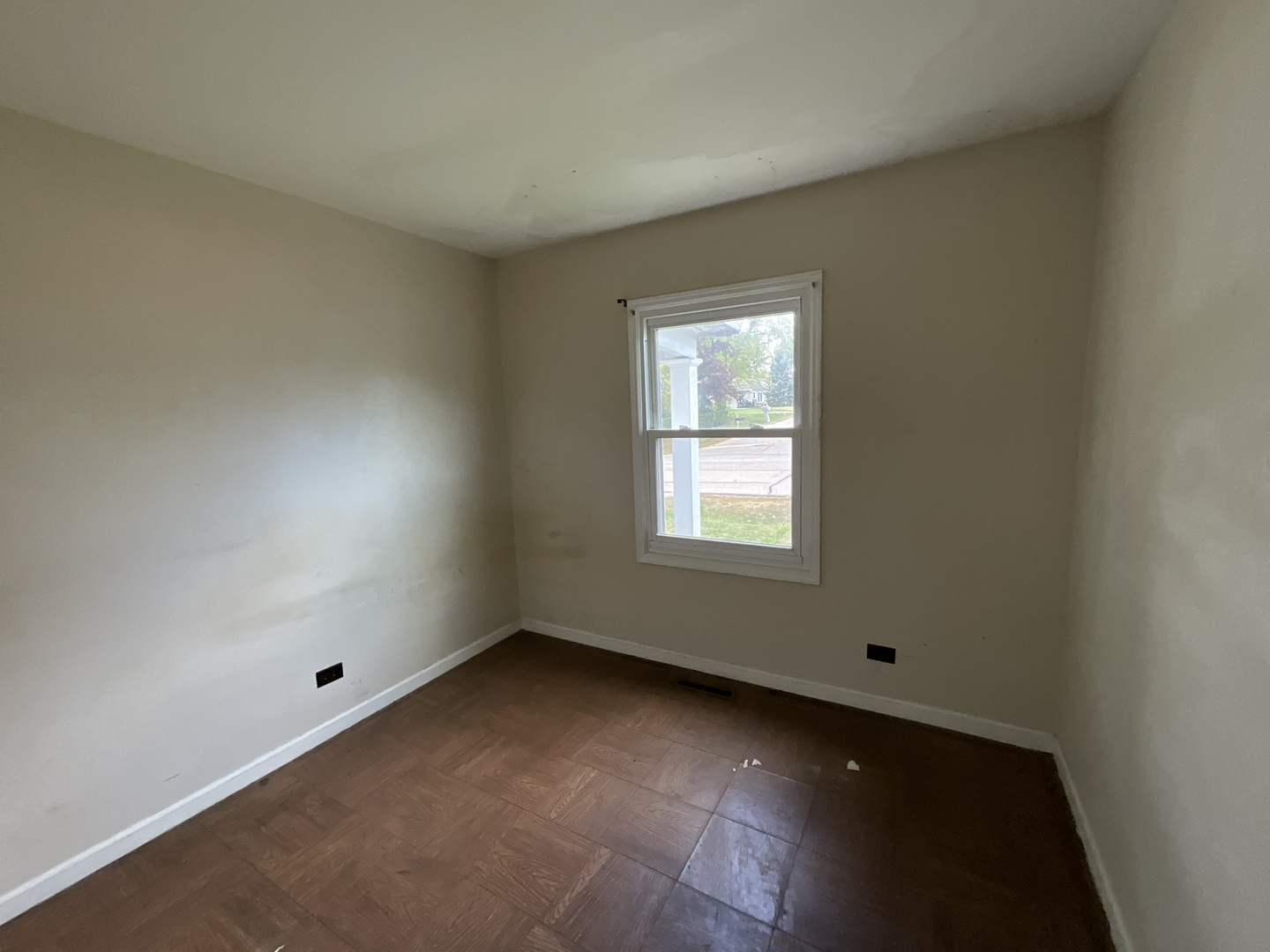 915 Mayfield Drive, Round Lake Beach, IL 60073