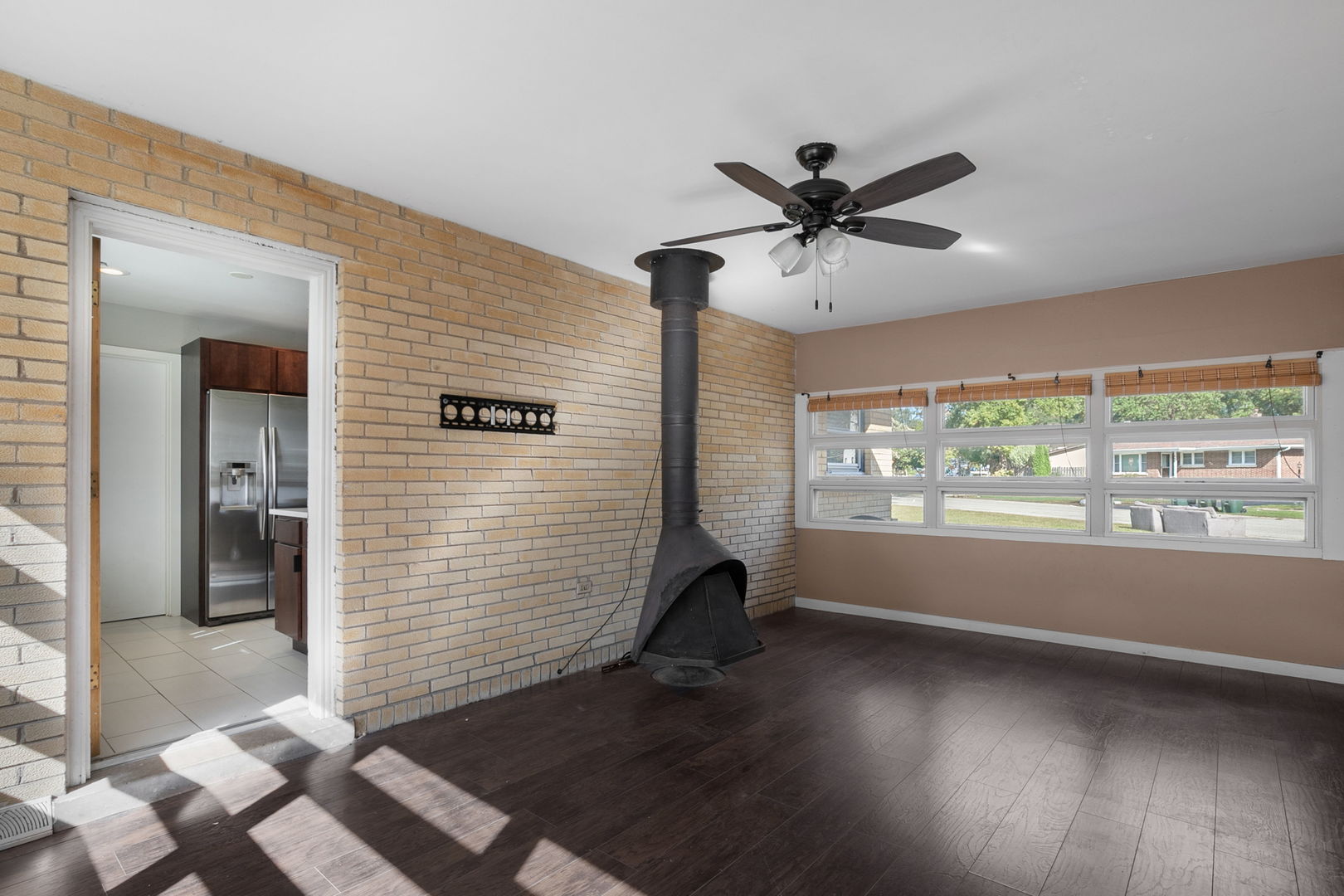 847 Mckinley Avenue, Mundelein, IL 60060