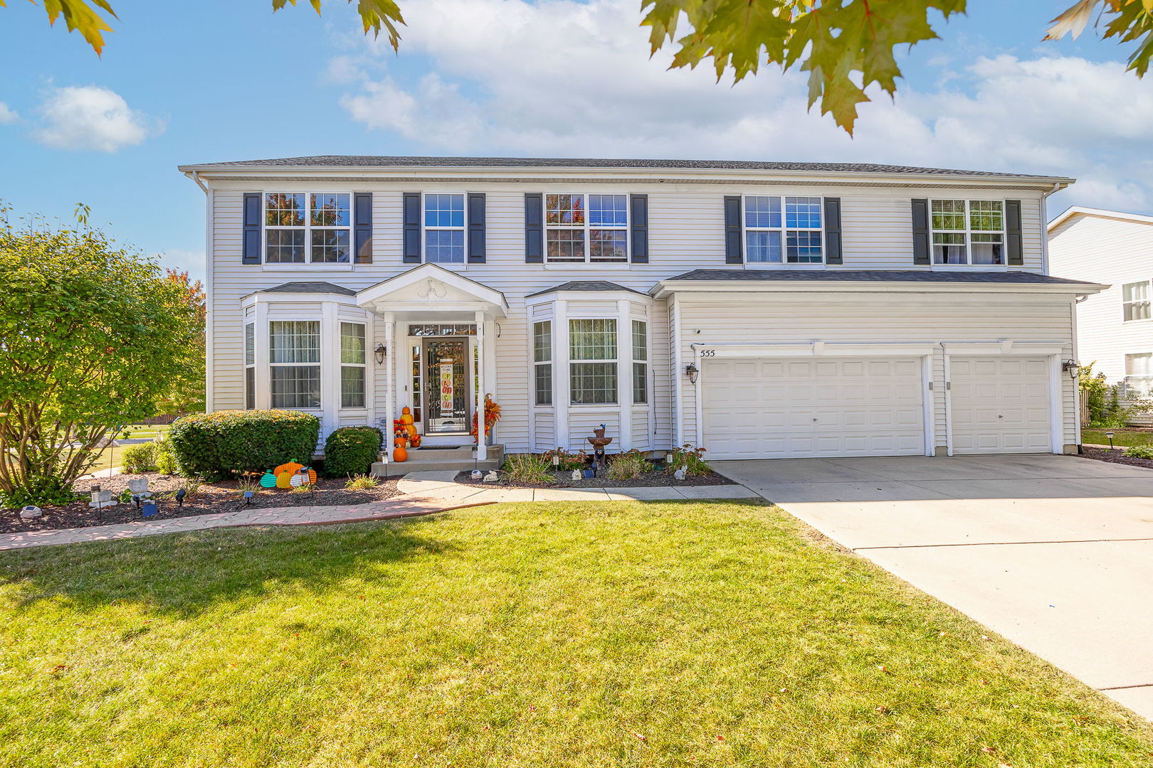555 Litchfield Way, Oswego, IL 60543