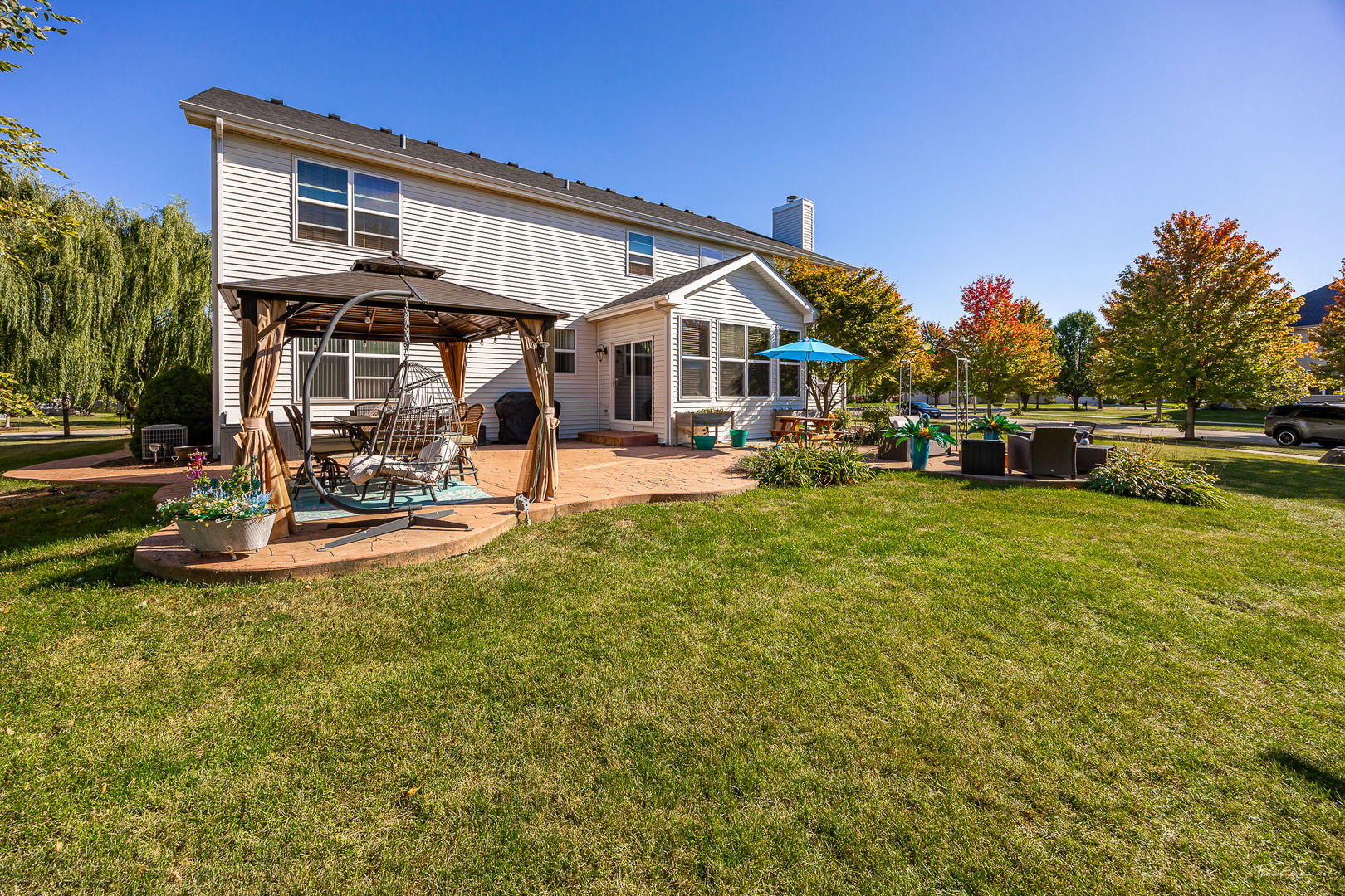555 Litchfield Way, Oswego, IL 60543