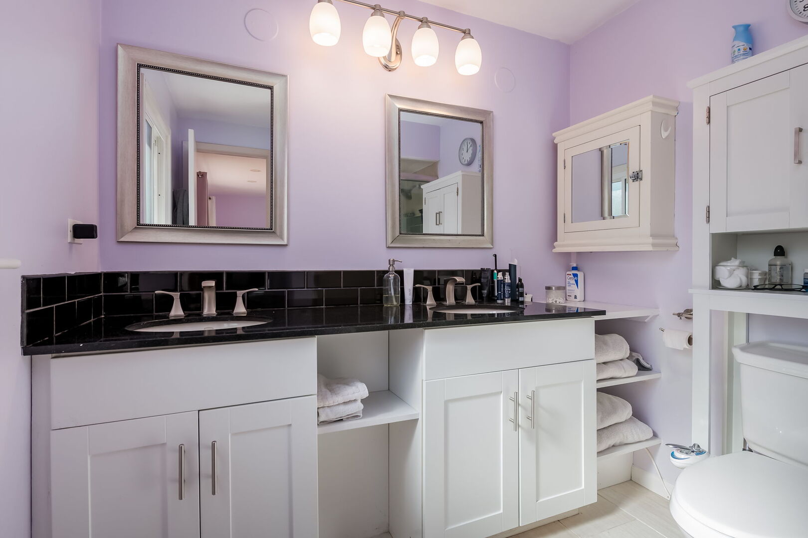 522 E Park Manor Court, Elmhurst, IL 60126