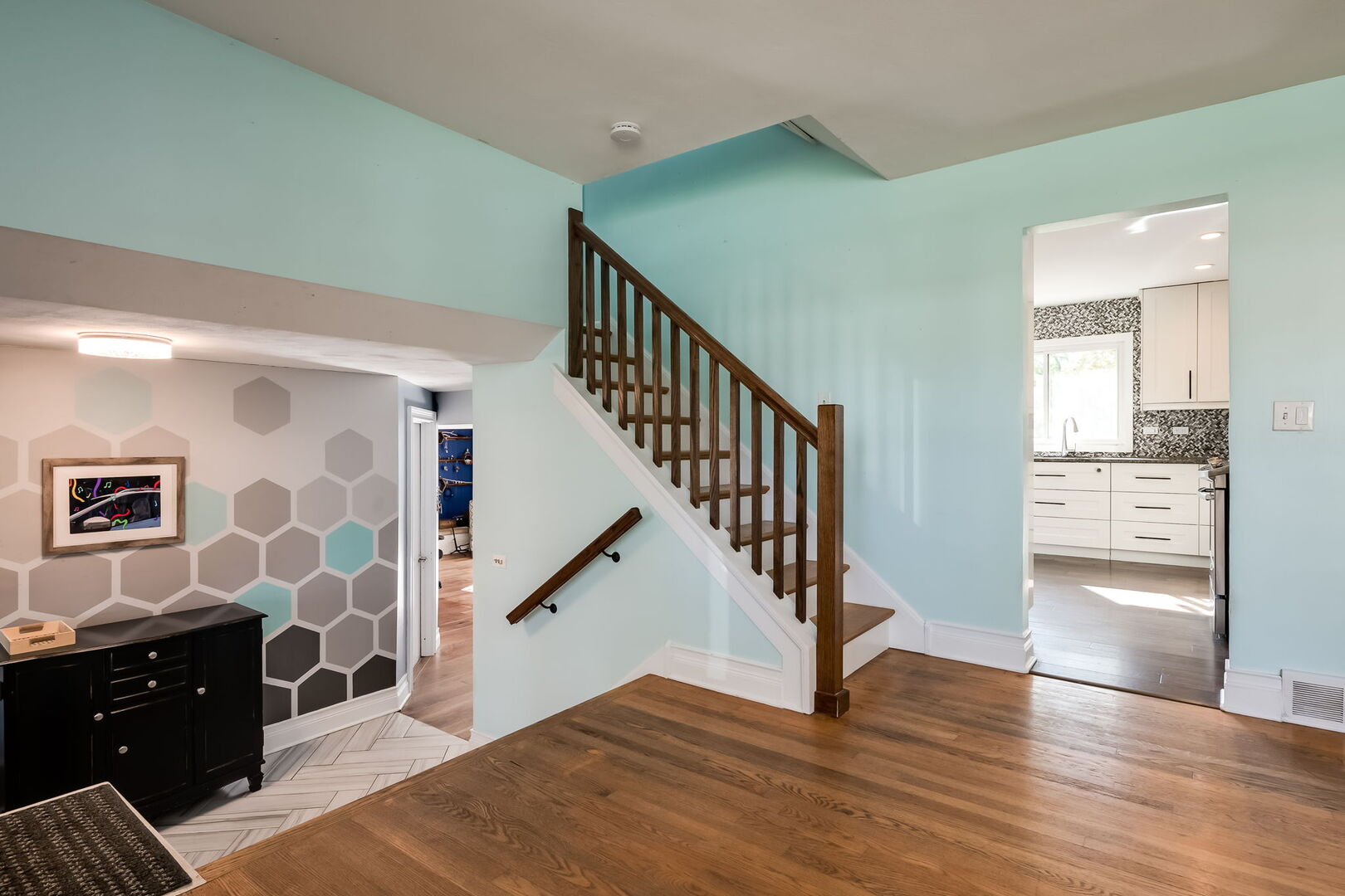 522 E Park Manor Court, Elmhurst, IL 60126