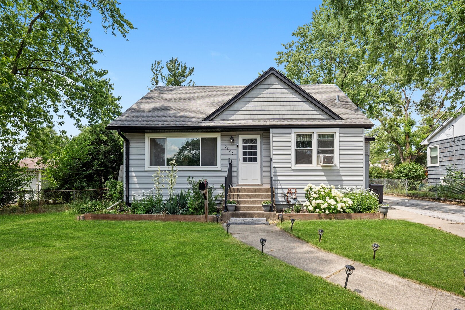 3820 W 117th Street, Alsip, IL 60803