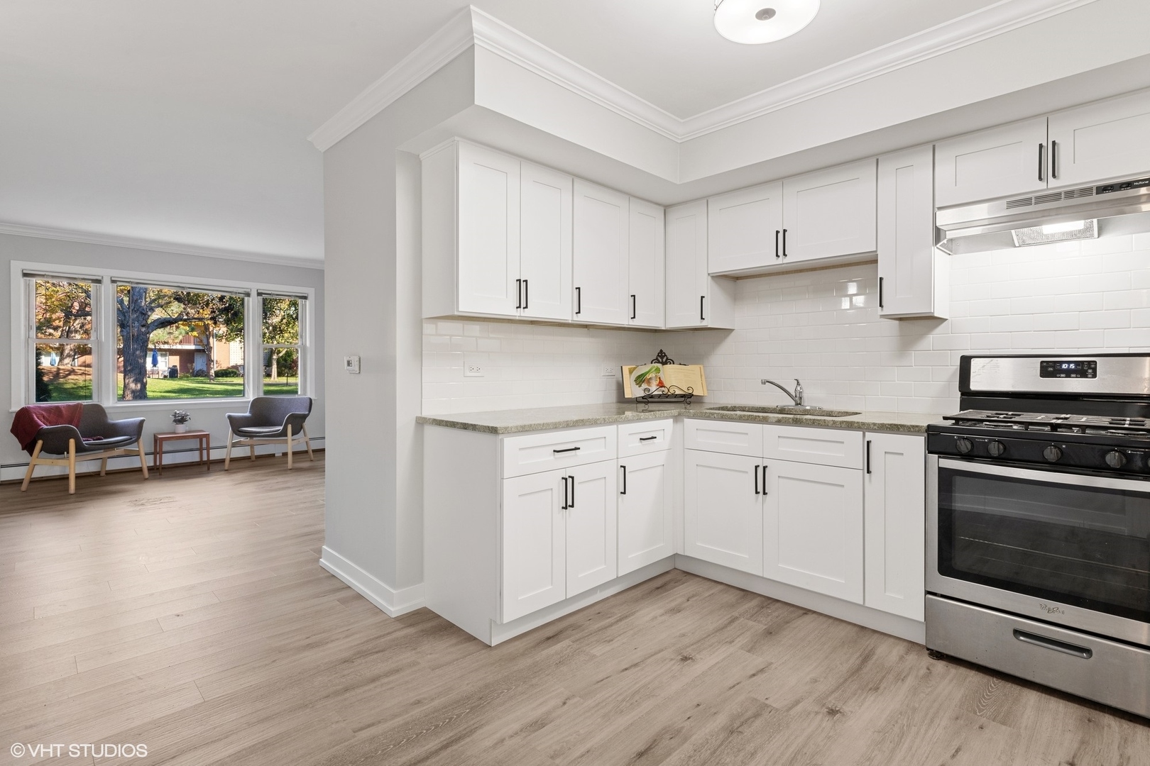 115 Dover Drive #3, Des Plaines, IL 60018