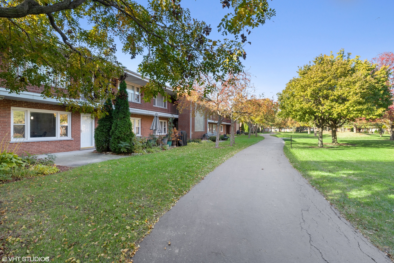 115 Dover Drive #3, Des Plaines, IL 60018