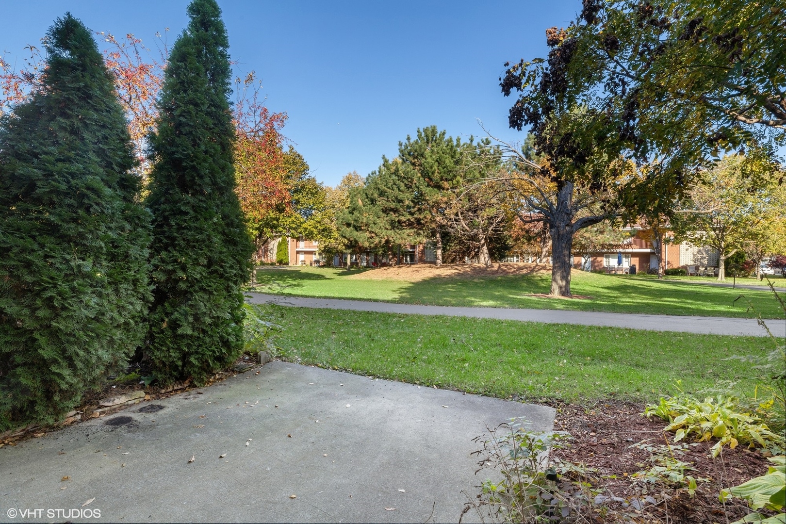 115 Dover Drive #3, Des Plaines, IL 60018