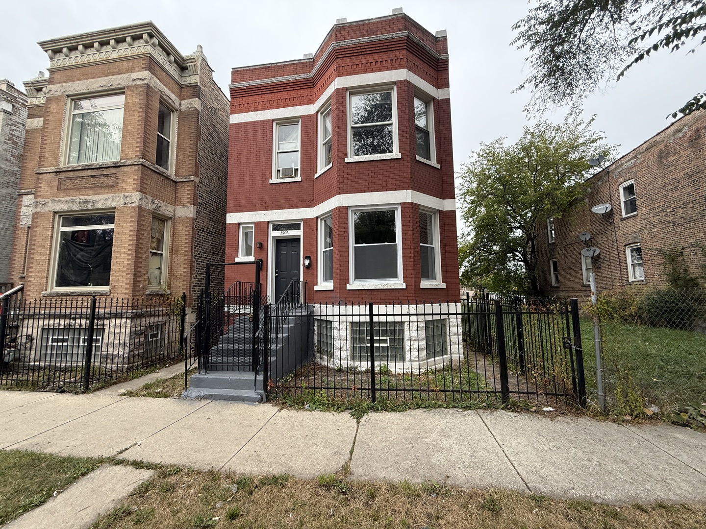 3906 W Flournoy Street, Chicago, IL 60624
