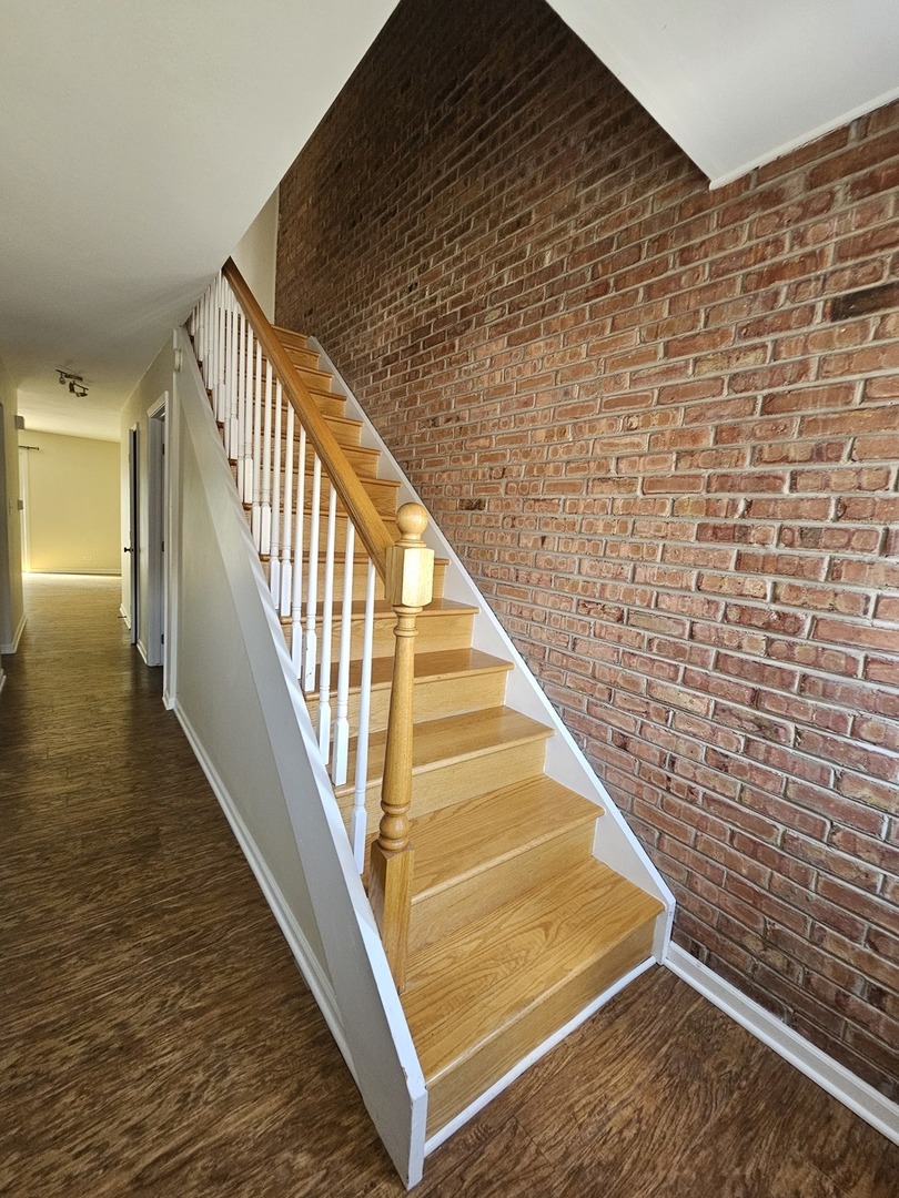 7666 S 88th Court, Justice, IL 60458
