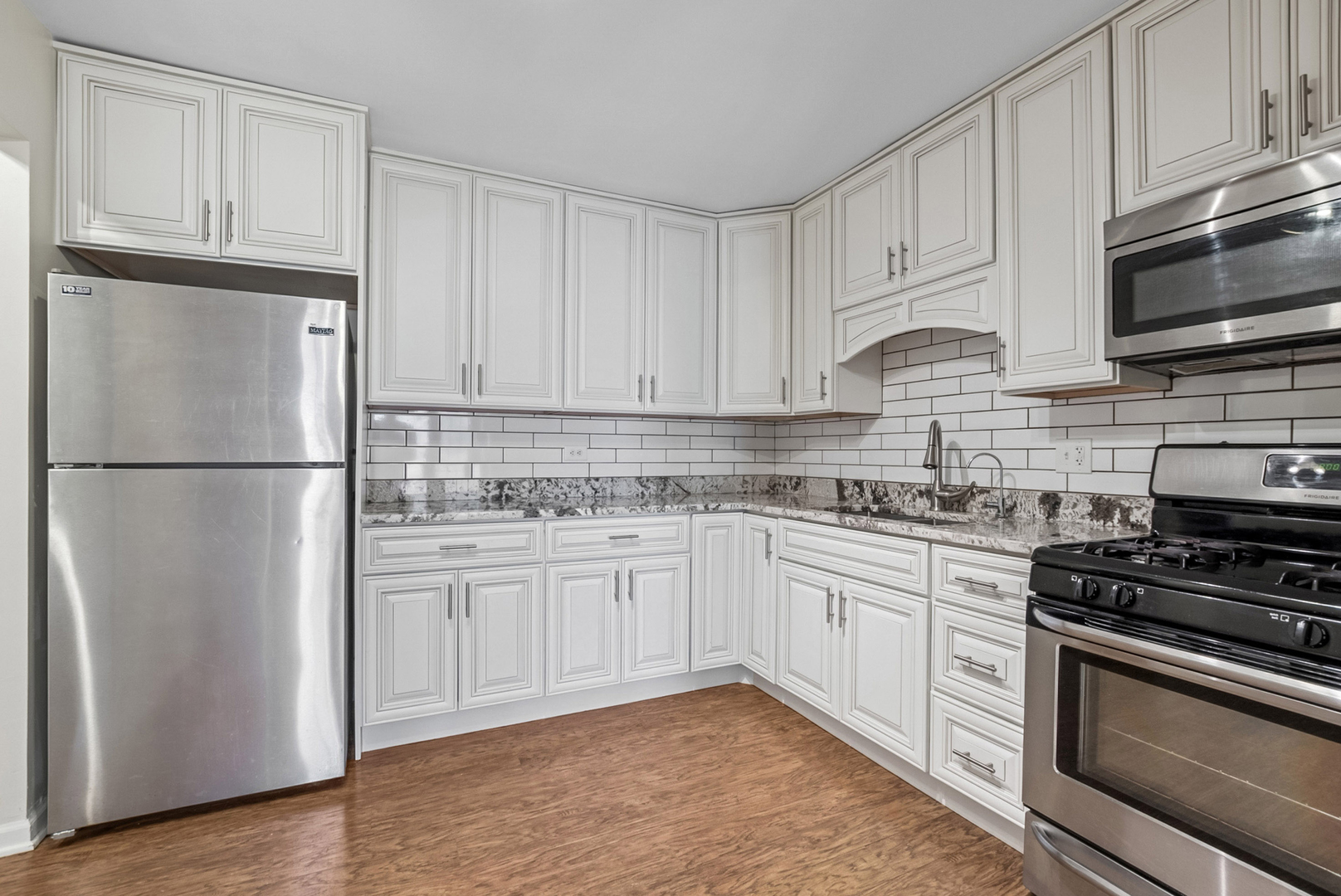 7666 S 88th Court, Justice, IL 60458