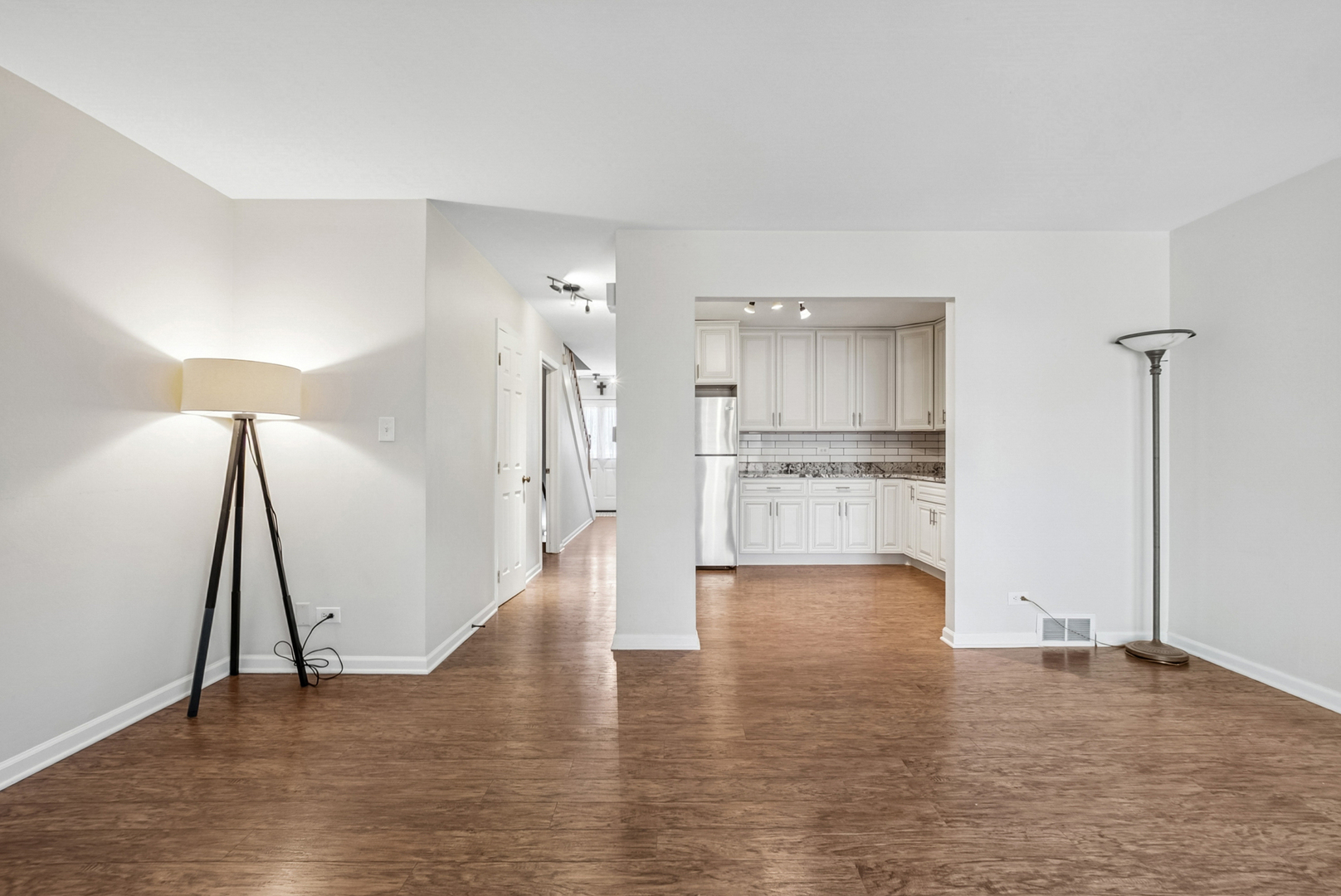 7666 S 88th Court, Justice, IL 60458