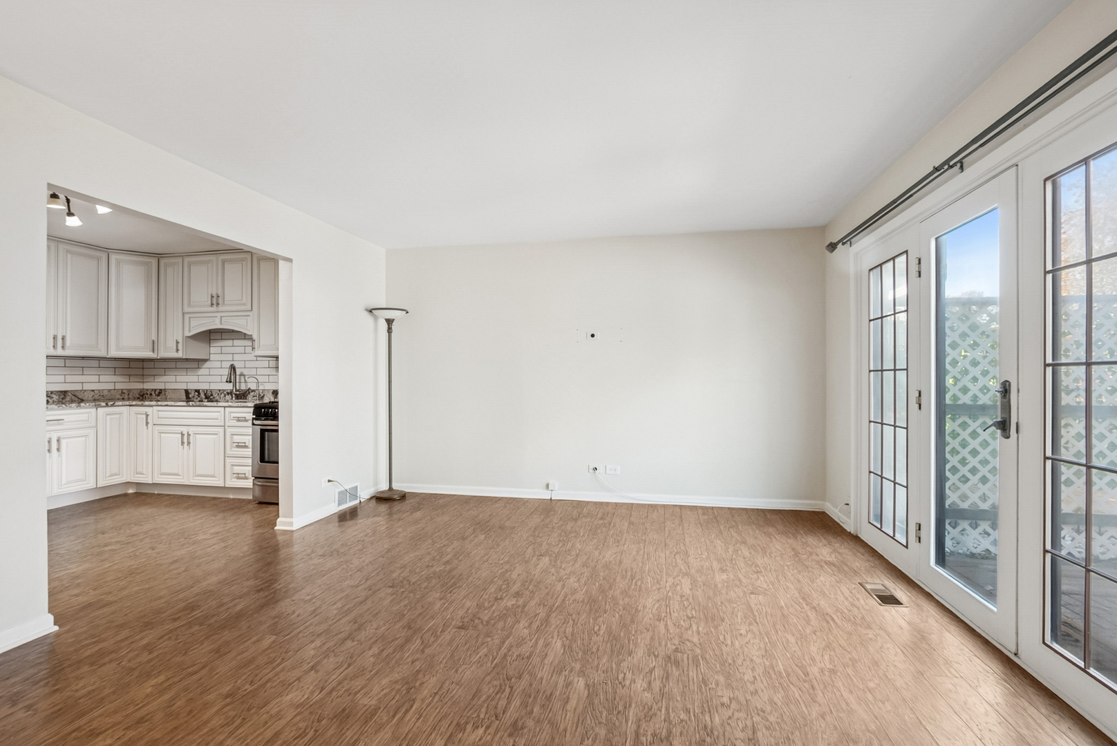 7666 S 88th Court, Justice, IL 60458