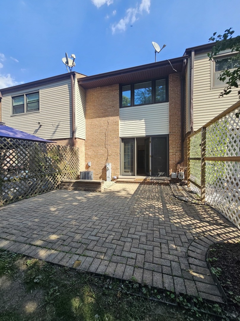 7666 S 88th Court, Justice, IL 60458