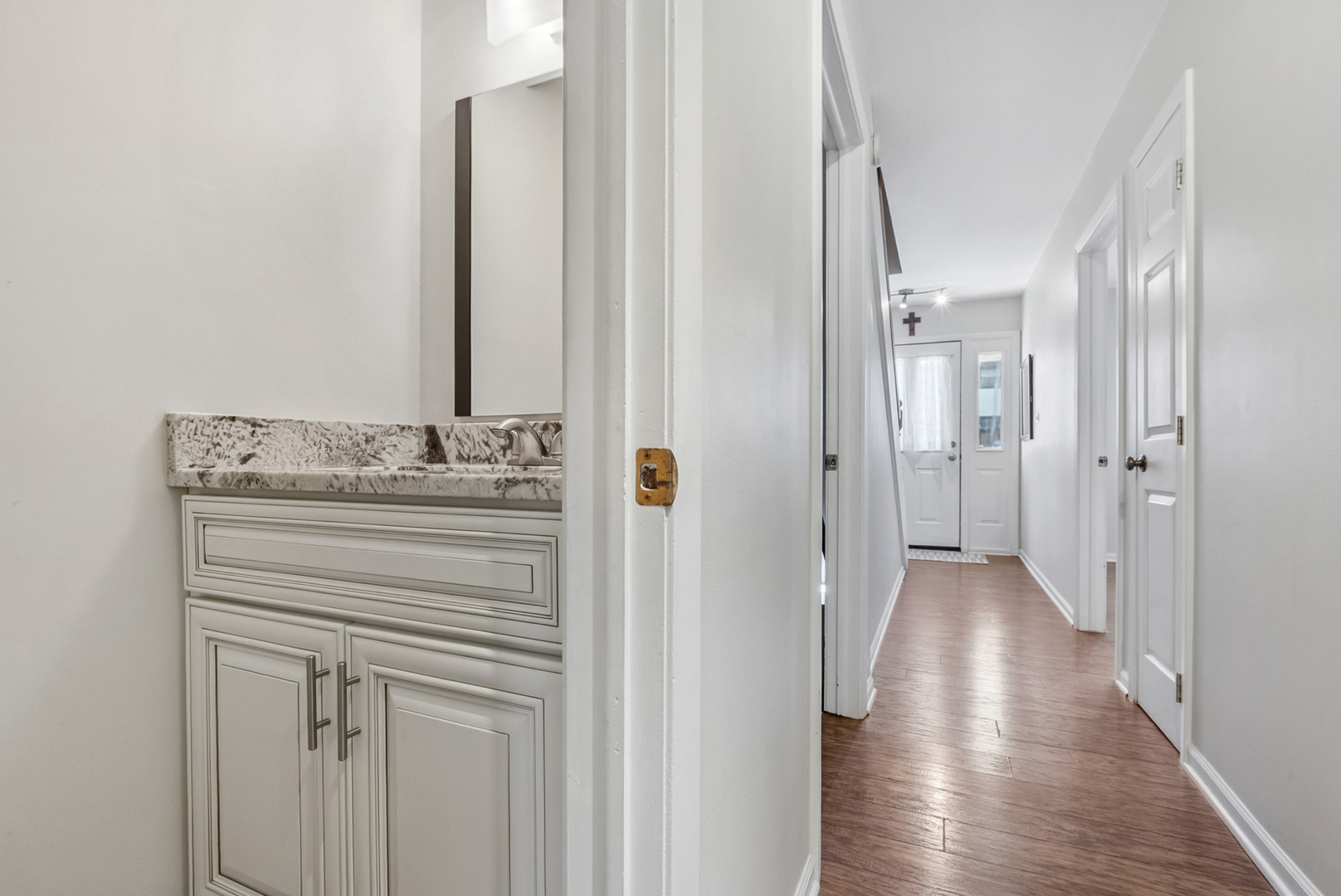 7666 S 88th Court, Justice, IL 60458