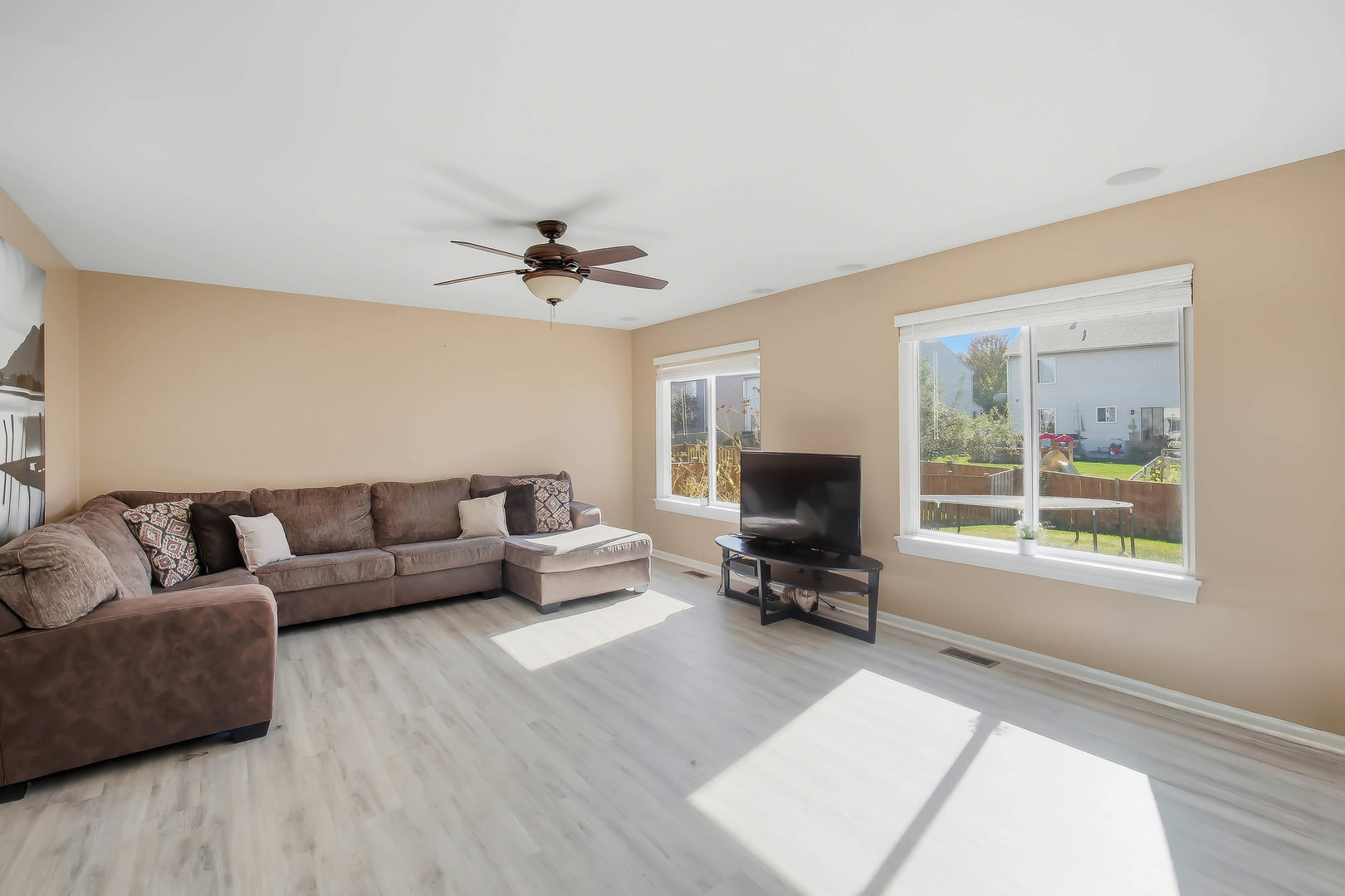 395 Brookhaven Trail, Pingree Grove, IL 60140