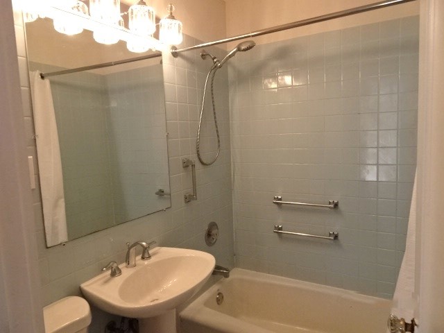 1805 Gilbert Avenue, Downers Grove, IL 60515