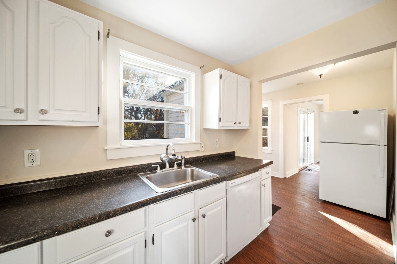 1805 Gilbert Avenue, Downers Grove, IL 60515