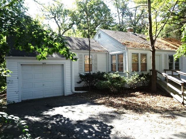 1805 Gilbert Avenue, Downers Grove, IL 60515