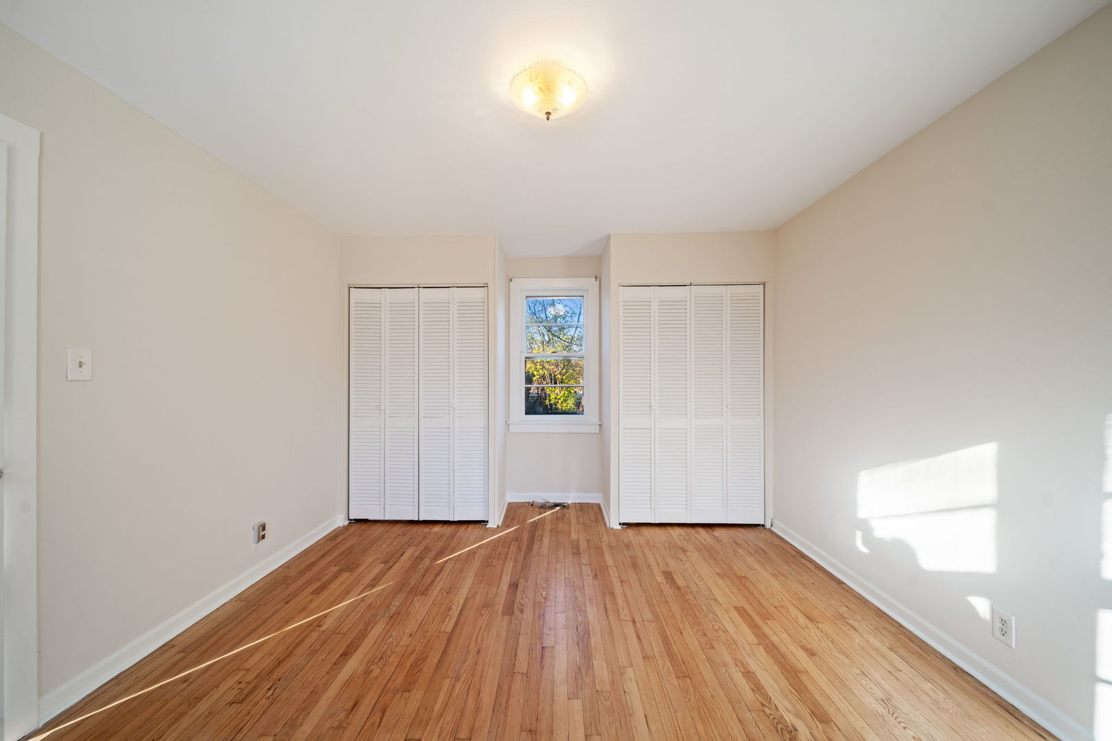 1805 Gilbert Avenue, Downers Grove, IL 60515