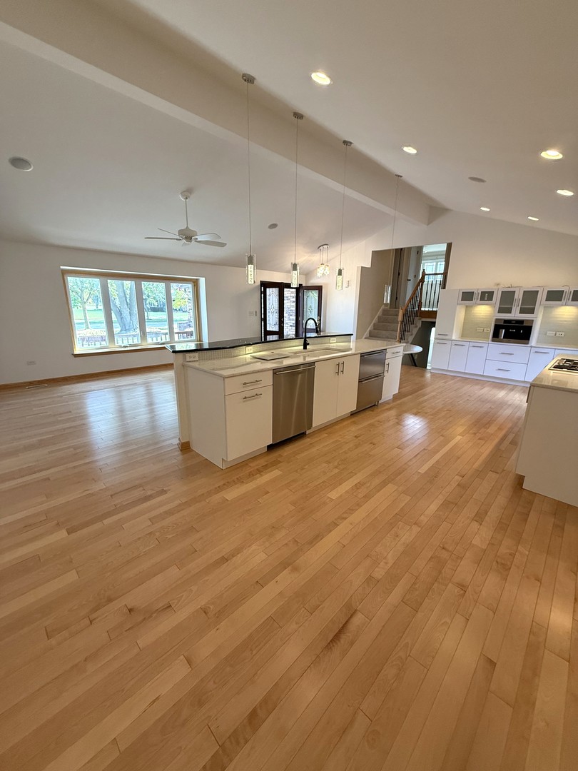 701 Brookside Lane, Frankfort, IL 60423
