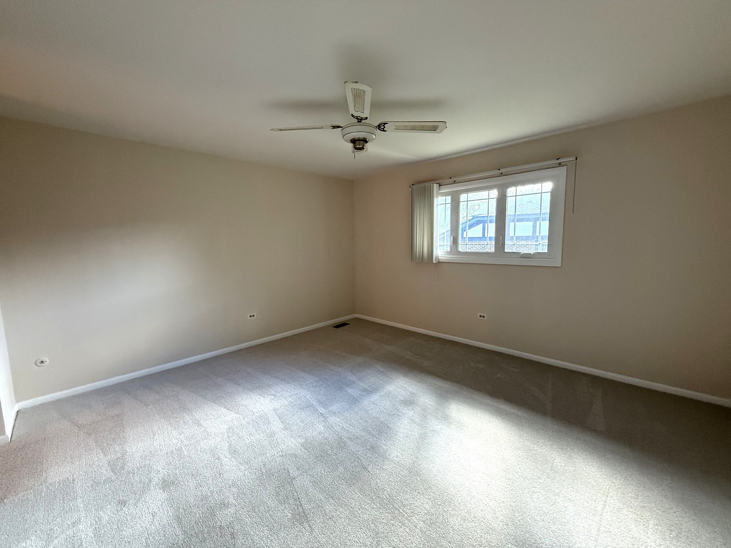 701 Brookside Lane, Frankfort, IL 60423