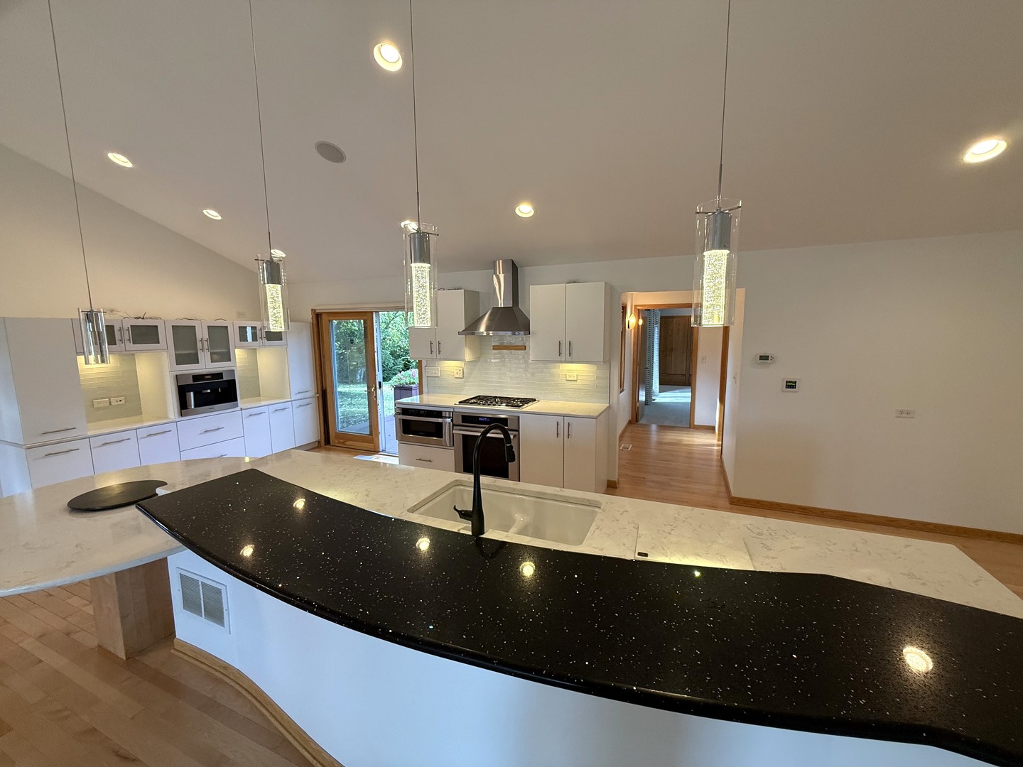 701 Brookside Lane, Frankfort, IL 60423