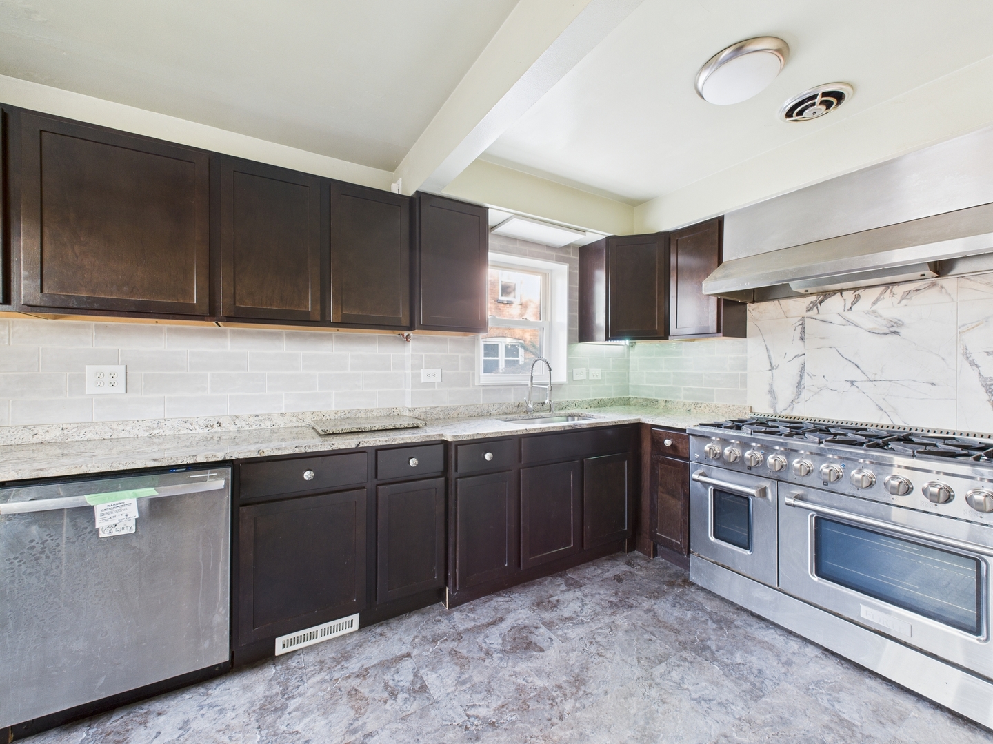 4328 W 109th Street, Oak Lawn, IL 60453