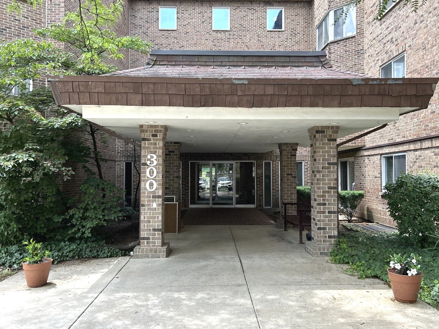 300 Roselle Road #419, Schaumburg, IL 60193