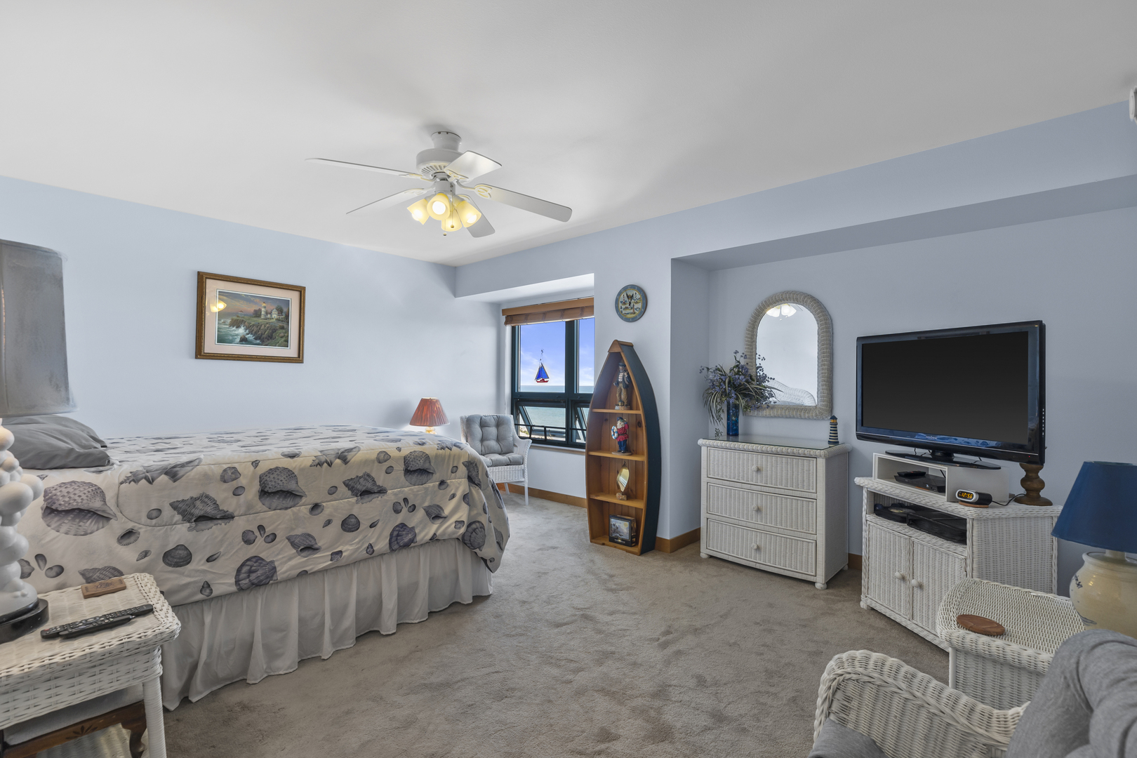 415 N Lake Street #602, Port Washington, WI 53074