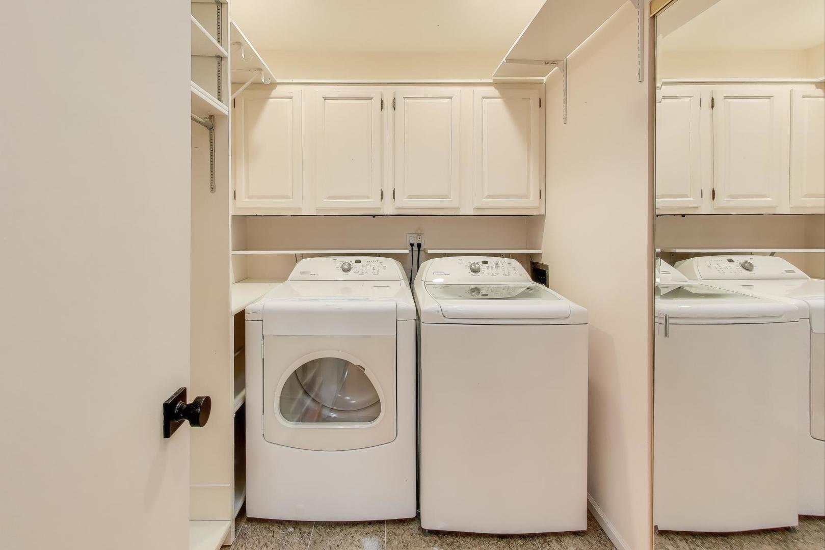 300 Boardwalk Place, Park Ridge, IL 60068