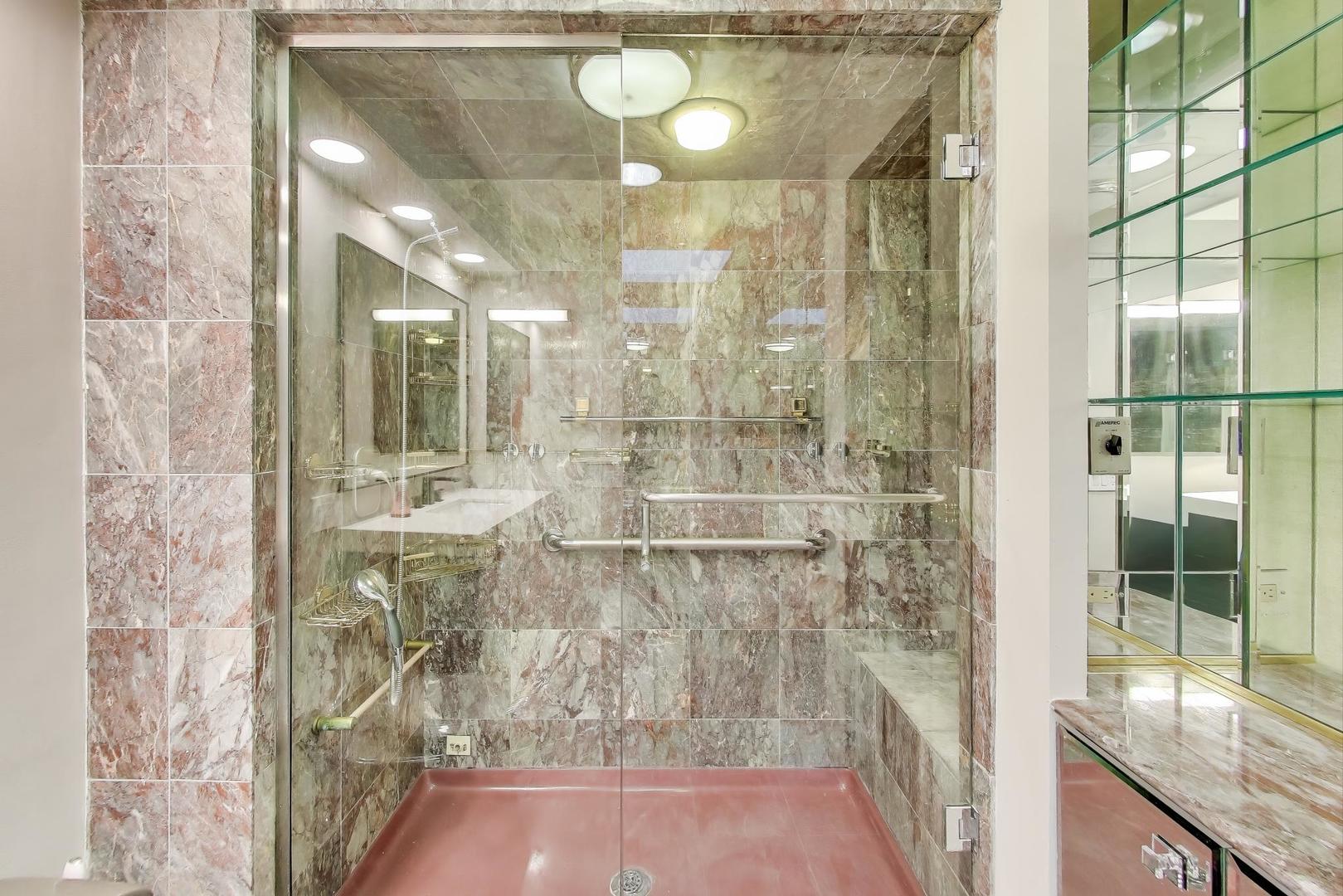 300 Boardwalk Place, Park Ridge, IL 60068