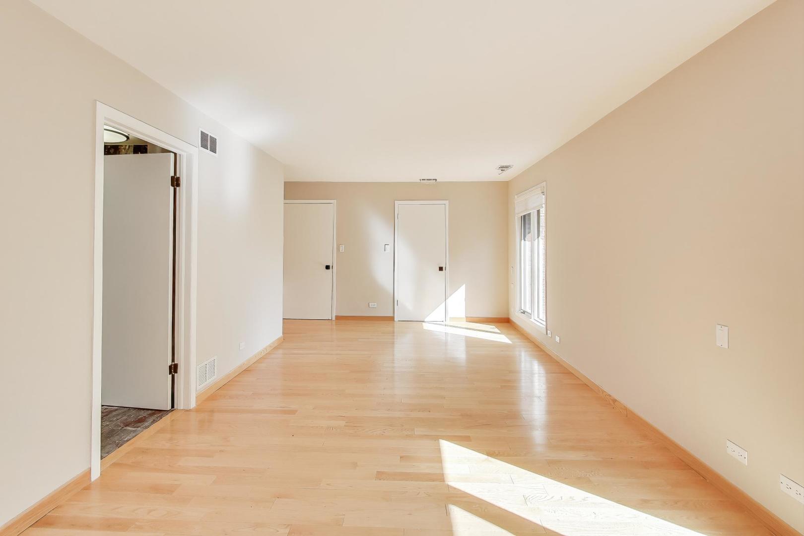 300 Boardwalk Place, Park Ridge, IL 60068